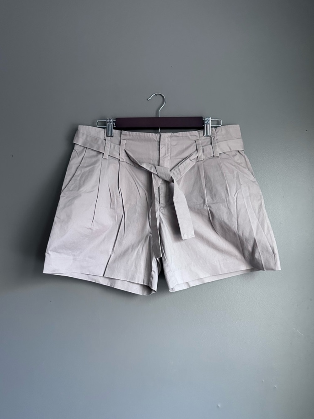 Michael Kors High-Waisted Relaxed Fit Cotton Shorts – Size 6